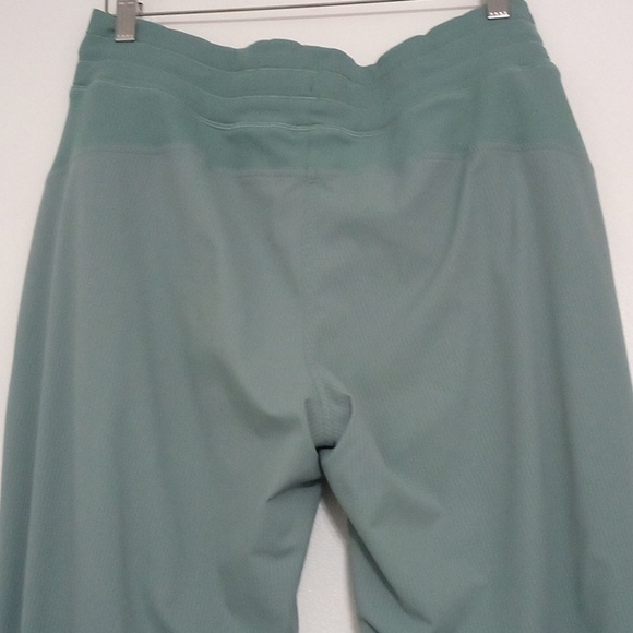 Lululemon Dance Studio Jogger - Picture 3 of 10